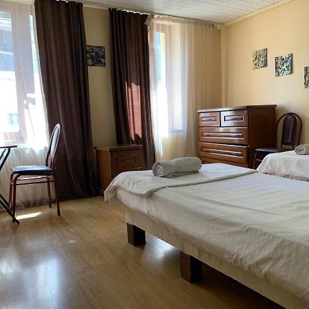 Home Stay Georgia Tbilisi Esterno foto