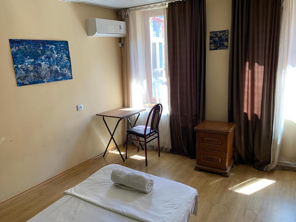 Home Stay Georgia Tbilisi Esterno foto