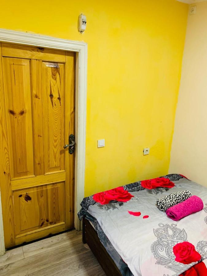 Home Stay Georgia Tbilisi Esterno foto