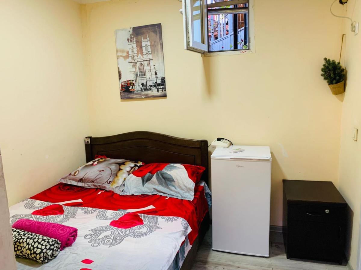 Home Stay Georgia Tbilisi Esterno foto